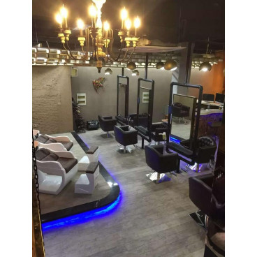 Парикмахерское кресло RAFFLES